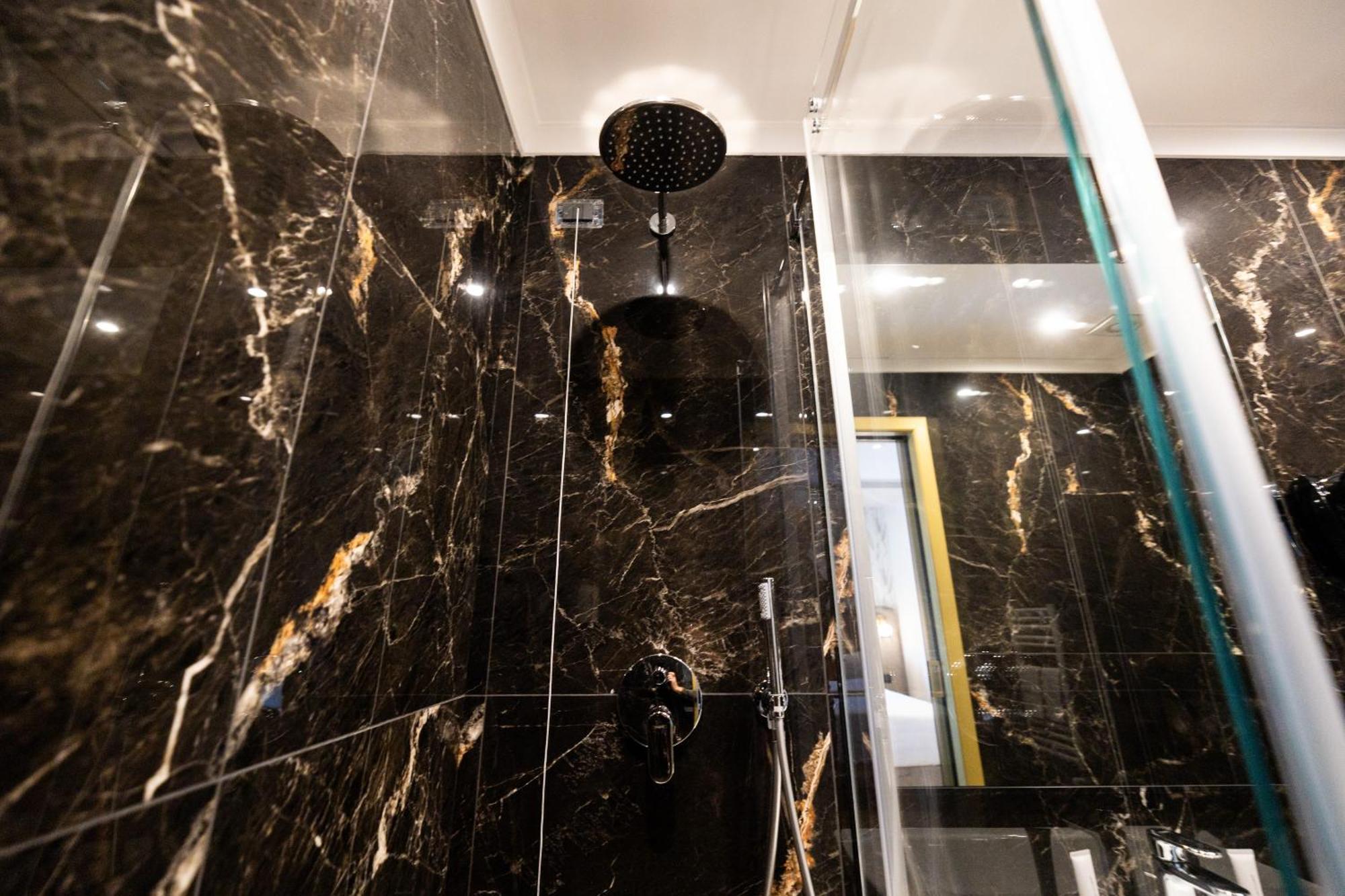 Mavi Luxury Suites Rzym Zewnętrze zdjęcie