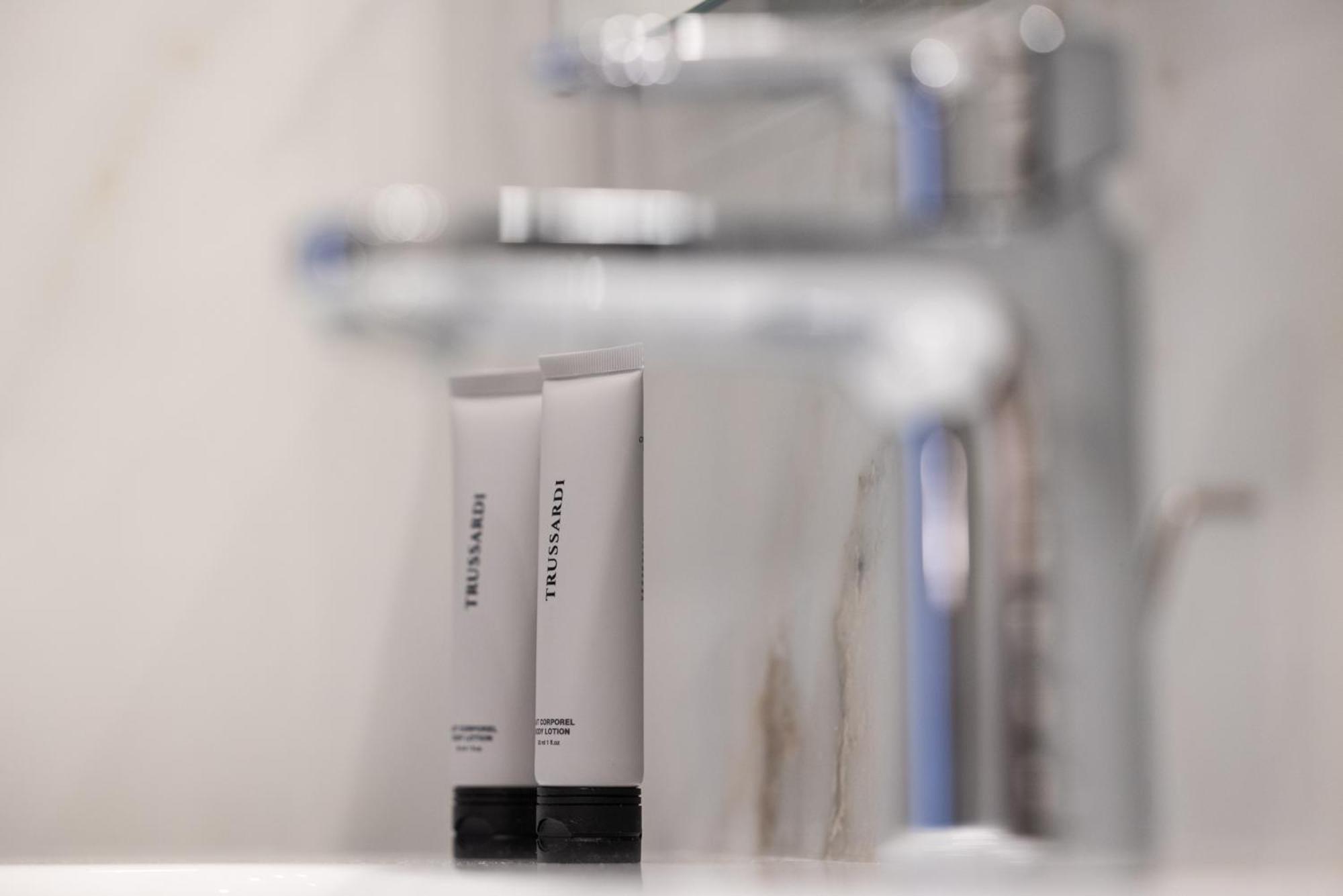 Mavi Luxury Suites Rzym Zewnętrze zdjęcie